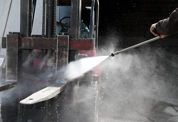 Pressure Washing Services for Businesses in Rendon, TX