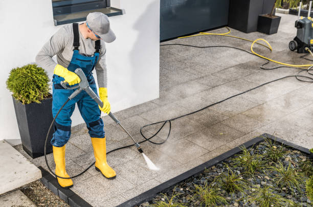 Why Choose Our Certified Pressure Washing Experts for Your Project Needs in Rendon, TX?